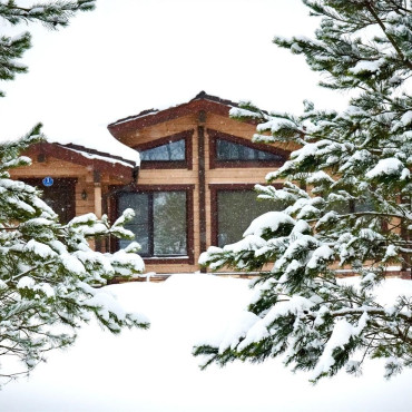 Коттедж "Коттедж с финской сауной и джакузи"