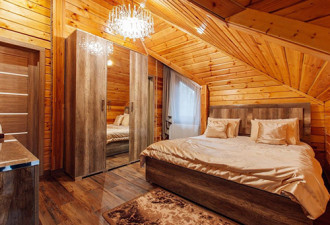 Номер в ШАЛЕ ДЕ ЛЮКС глэмпинг Просто Эко