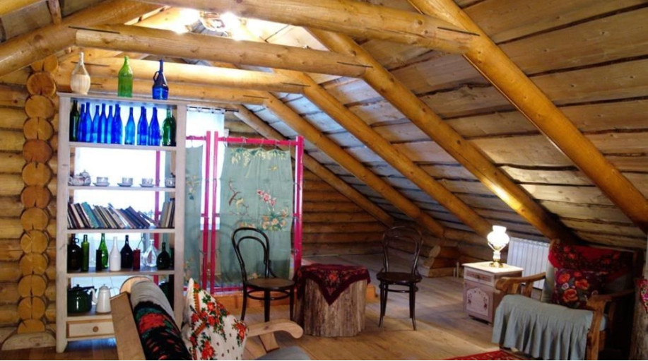 Номер "Бутик-отель Чеховская дача №10 (Мансарда-люкс с двуспальной кроватью)"