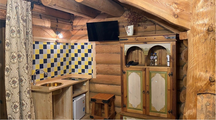 Аппартаменты "Бутик-отель Архангельская дача №8 - (2-этажные (2-х светная гостиная + гостевой с/у на 1 этаже + спальня с рабочим кабинетом и балконом + будуар -ванная с балконом + кухня)"