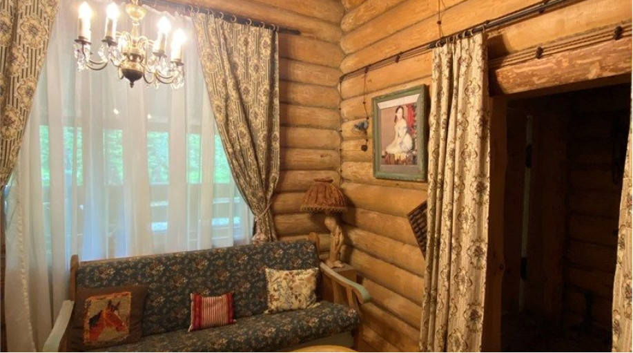 Аппартаменты "Бутик-отель Архангельская дача №8 - (2-этажные (2-х светная гостиная + гостевой с/у на 1 этаже + спальня с рабочим кабинетом и балконом + будуар -ванная с балконом + кухня)"