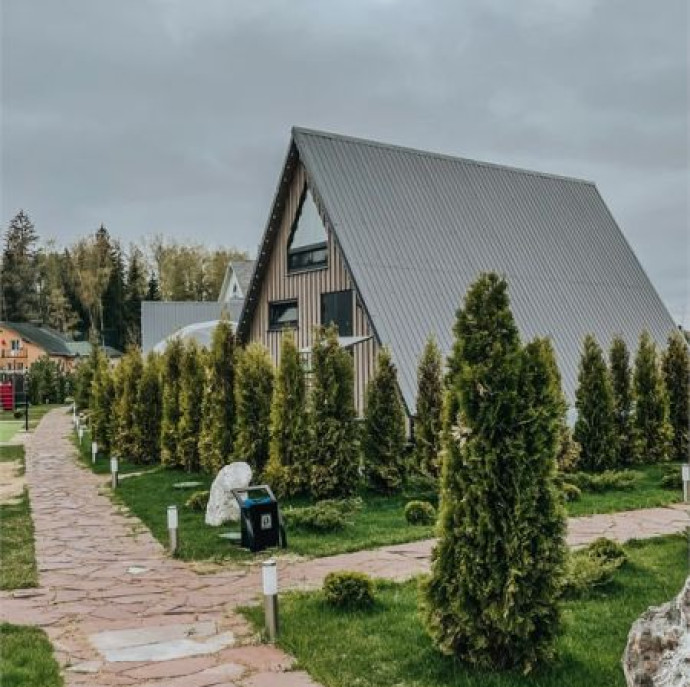 Отель The Les домик A-frame у воды