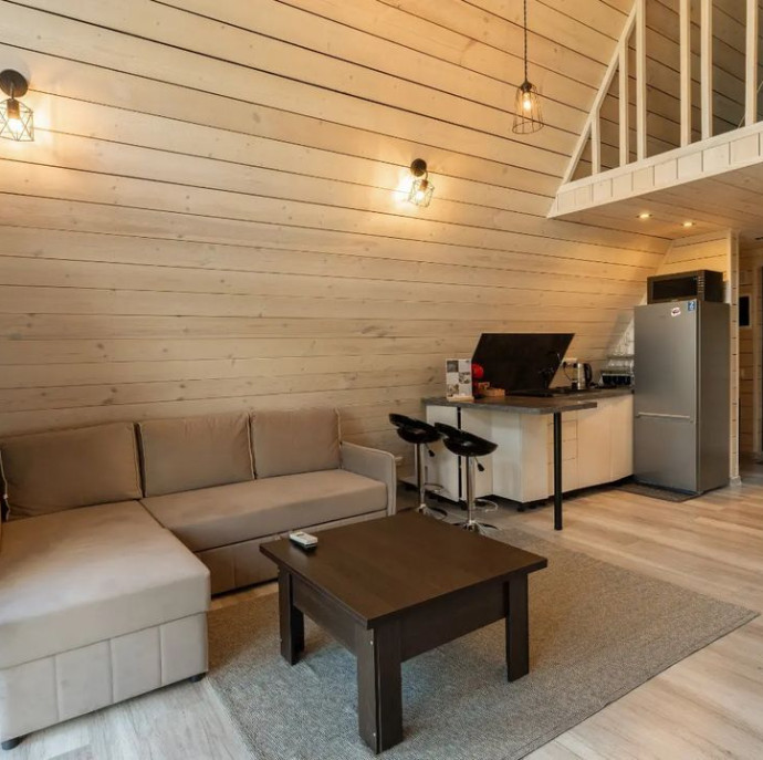 Отель The Les домик A-frame у воды