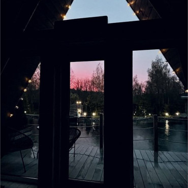 Коттедж "A-frame у воды"