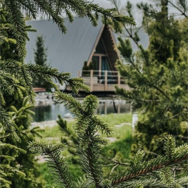 Коттедж "A-frame у воды"