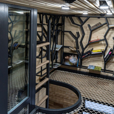 Дом "Зеркальный дом на дереве"