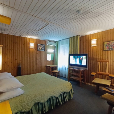 Коттедж "Коттедж «Падающий домик»"