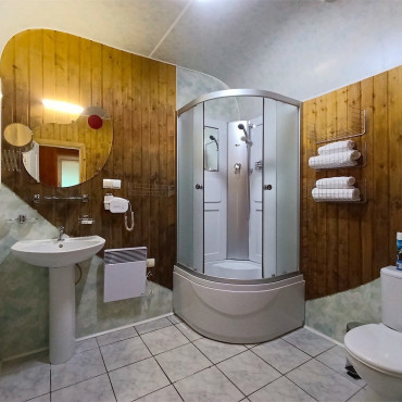 Коттедж "Коттедж «Падающий домик»"