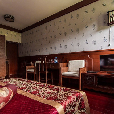 Номер "Делюкс с одной большой кроватью"