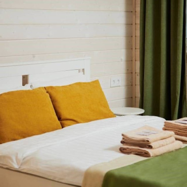 Номер "Комфорт Трехместный в коттедже с отдельным входом"