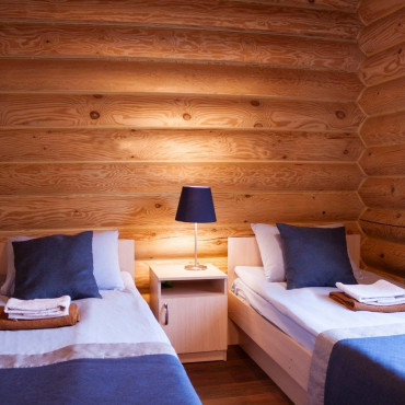 Номер "Эконом двухместный (удобства в блоке на два номера)"