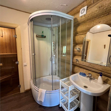 Коттедж "Дом с 2 спальнями, с сауной"