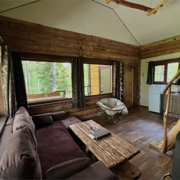 Коттедж "Дом с 3 спальнями, с сауной"