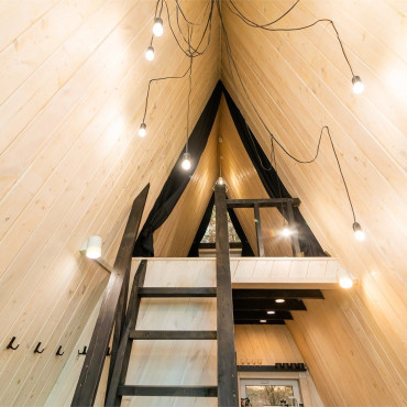 Дом "А-Фрейм «Черное-белое»"