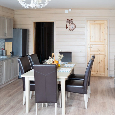 Коттедж "Большой дом с камином и кухней для двоих"