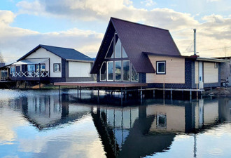 Дом у озера