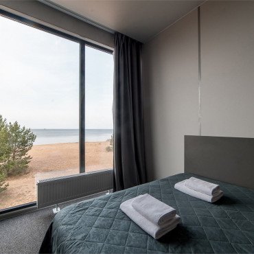 Студия "Лебяжье комната с панорамным видом 2-ой этаж"