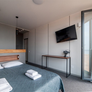 Студия "Лебяжье комната с панорамным видом 2-ой этаж"