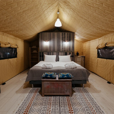 Палатка "Лодж "Лесной" с горячей купелью"