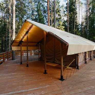 Палатка "Лодж на холме вид на лес"