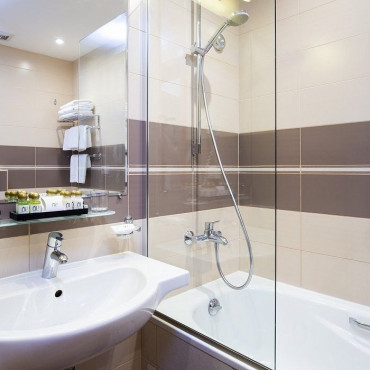 Номер "Стандарт Плюс с двуспальной кроватью"