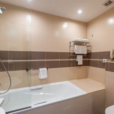 Номер "Улучшенный «Атриум» с раздельными кроватями"