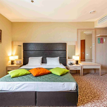 Номер "Улучшенный с двуспальной кроватью"