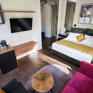 Номер "Люкс с видом на город, 27 кв.м"