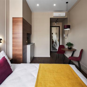 Номер "Номер-студио с видом на Невский проспект, от 17 кв.м"