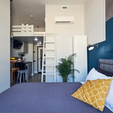 Номер "Улучшенный номер-студио с видом на Невский проспект DBL+SINGLE, от 20 кв.м"