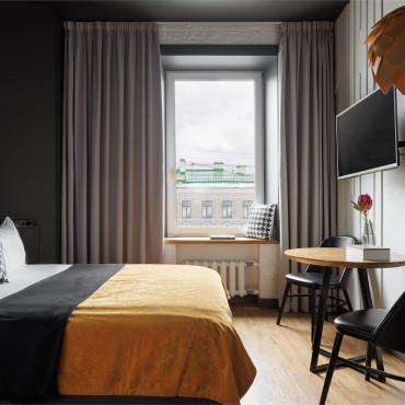 Номер "Улучшенный номер-студио с видом на Невский проспект DBL+SINGLE, от 20 кв.м"