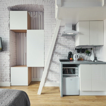 Номер "Улучшенный номер студио с видом на Невский проспект DBL+SINGLE/TRIPLE, от 20 кв.м"