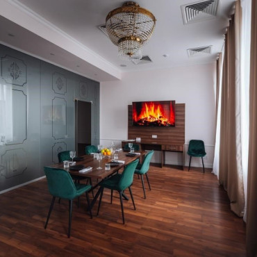 Номер "Президентский Люкс с балконом и видом на Казанский Собор"