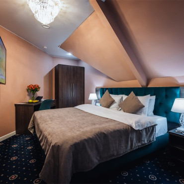 Номер "Номер на мансарде с окнами во двор"