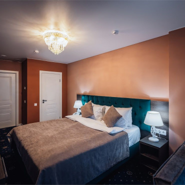 Номер "Номер на мансарде с окнами на Малую Конюшенную"