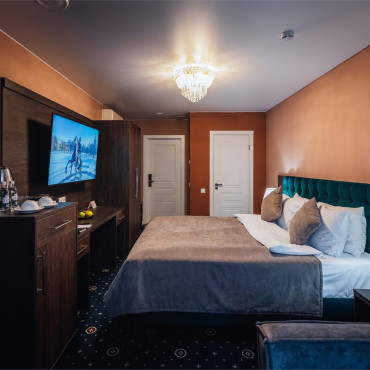 Номер "Номер на мансарде с окнами на Малую Конюшенную"