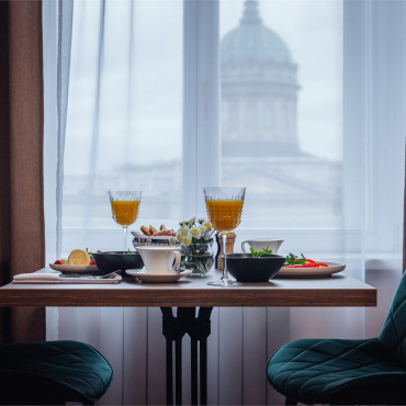 Номер "Люкс с видом на Казанский собор"