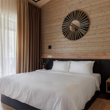 Номер "Стандартный номер с двуспальной кроватью и балконом"