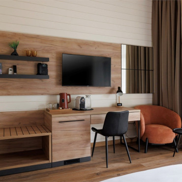 Номер "Стандартный номер с двуспальной кроватью и балконом"