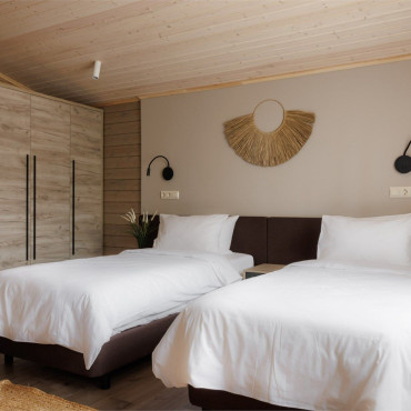 Коттедж "Двухэтажный коттедж с дровяным камином и личной зоной BBQ"