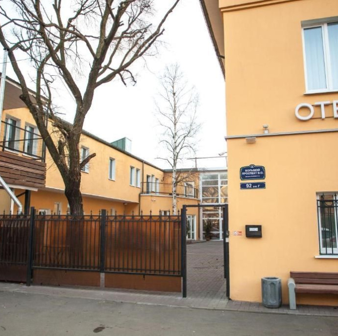 Номера на Большом проспекте