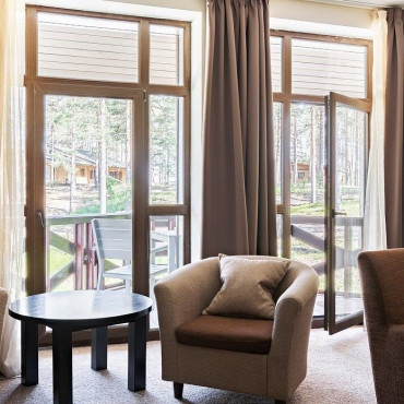 Номер "Джуниор сьют вид на озеро"