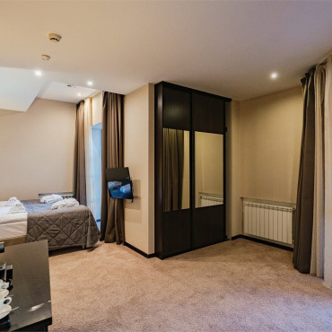 Номер "Джуниор сьют вид на озеро"