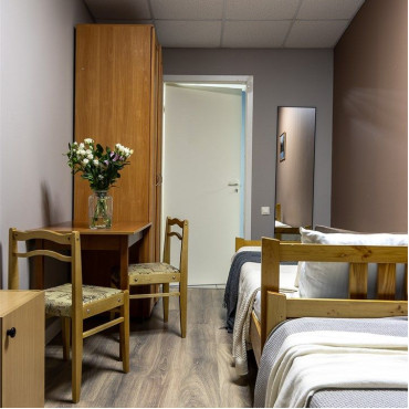 Номер "Стандартный номер с общей ванной комнатой"