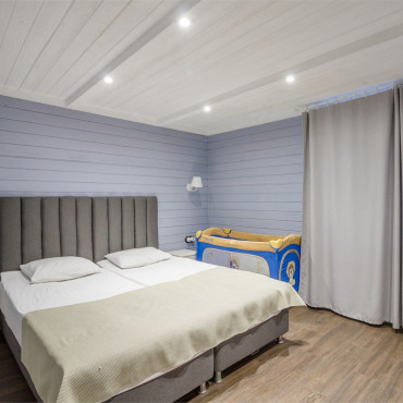 Номер "Четырехместный номер с проходной комнатой"