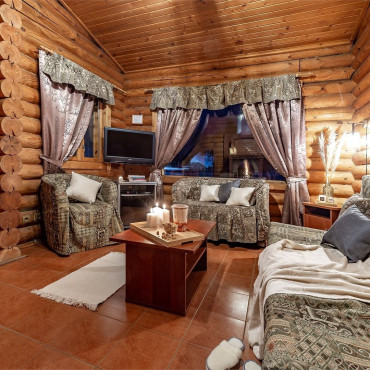 Коттедж "Дом легенд и сказок (люкс)"