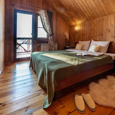 Коттедж "Дом трав и цветов (люкс)"