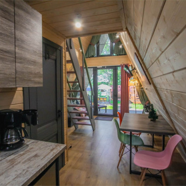 Коттедж "Правдинское озеро A-frame Lime"