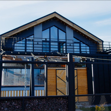 Коттедж "РЕЗИДЕНЦИЯ с пятью спальнями"