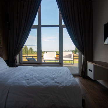 Коттедж "РЕЗИДЕНЦИЯ с пятью спальнями"